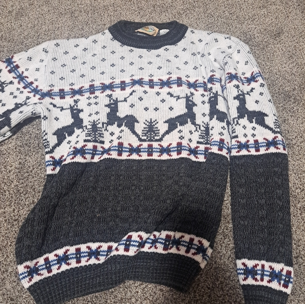 Men's Gray and White Crewneck Sweater